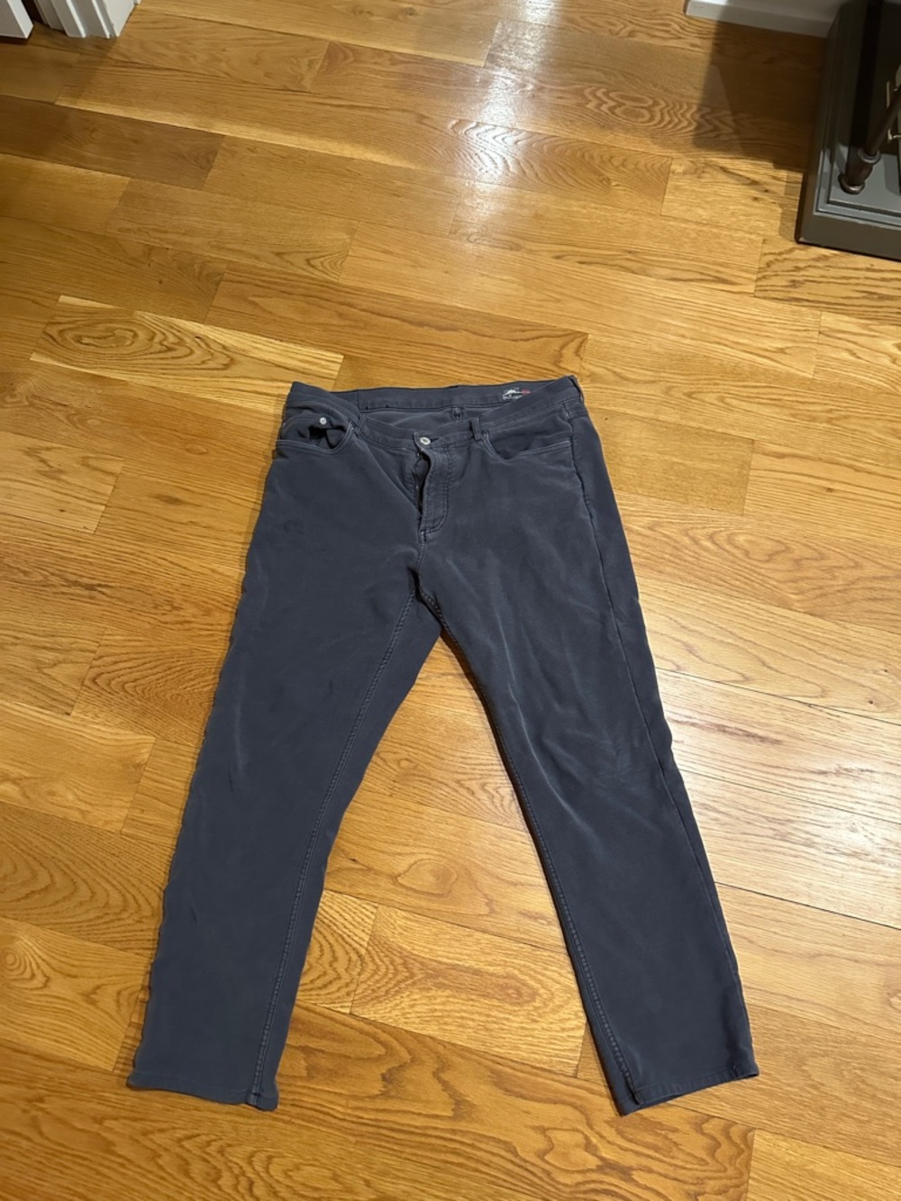 Faherty Slim Stretch Chinos in Dark Grey